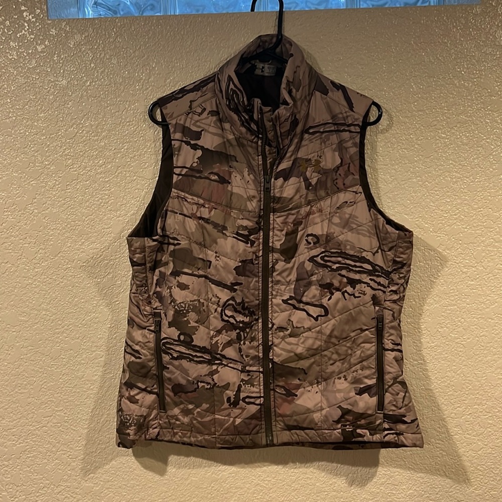 Men’s Under Armour Camo Vest Sz XL